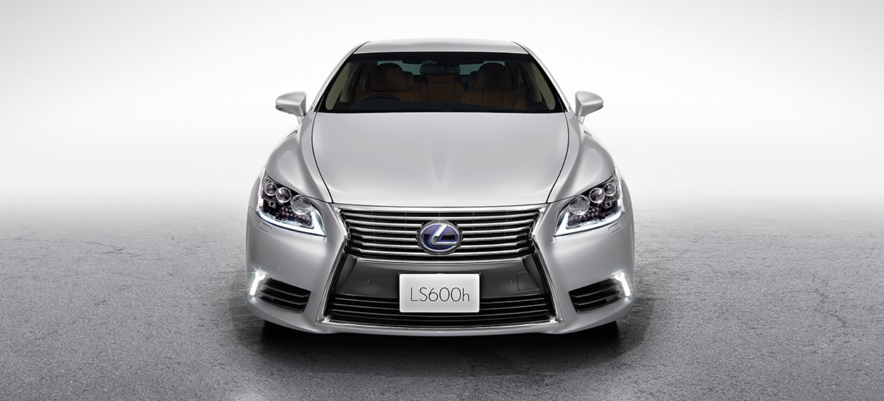 LEXUS LS